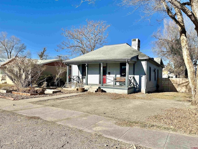 view of front of property featuring covered porch