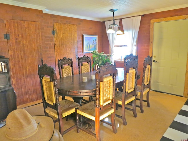 dining room with crown molding