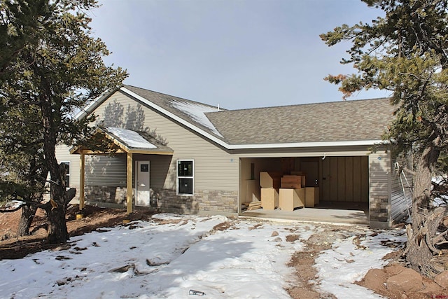 view of front of house featuring a garage