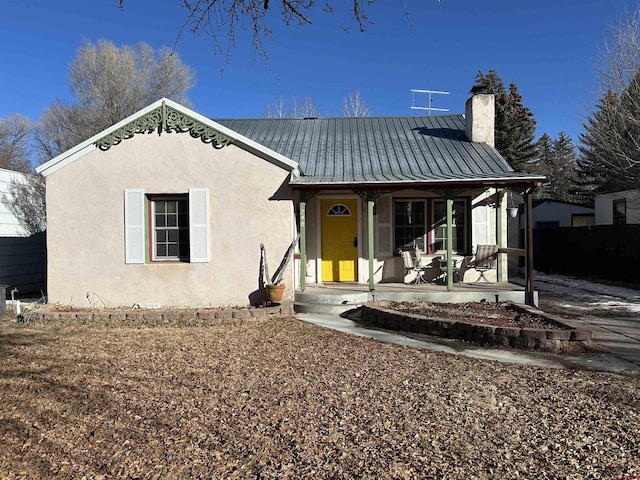 view of front of house with covered porch