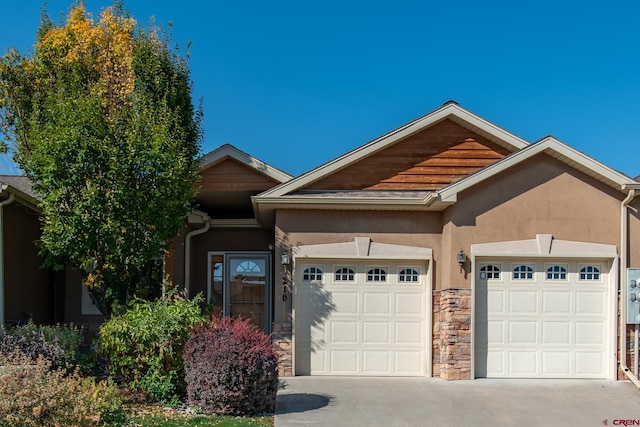 view of front of house featuring a garage