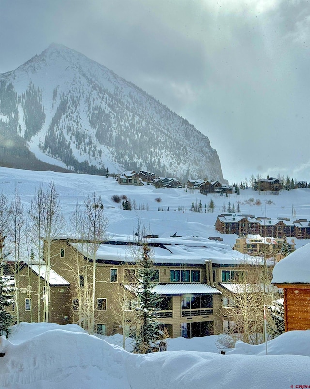 property view of mountains