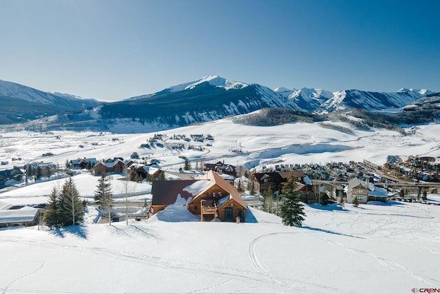 mountain view featuring a residential view