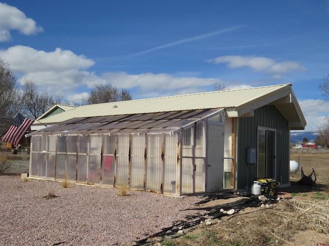 view of outdoor structure featuring an outdoor structure