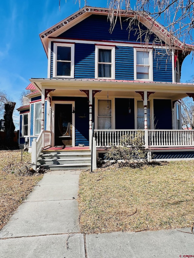 view of front of home featuring a porch