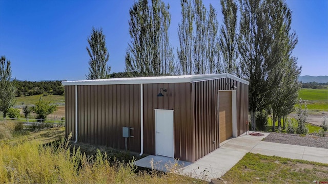 view of outbuilding featuring an outbuilding