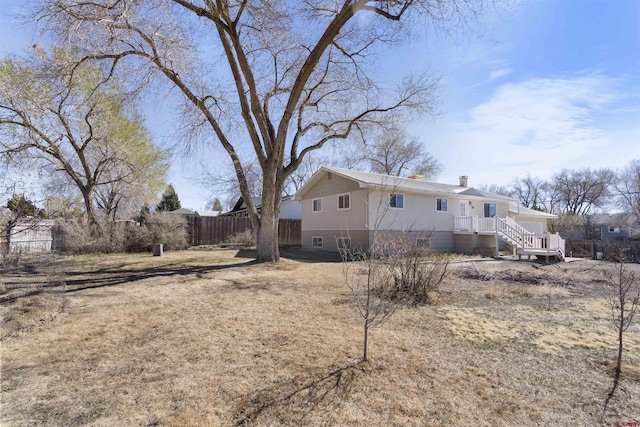 801 S Nevada Ave, Montrose, CO 81401 - view of yard with fence