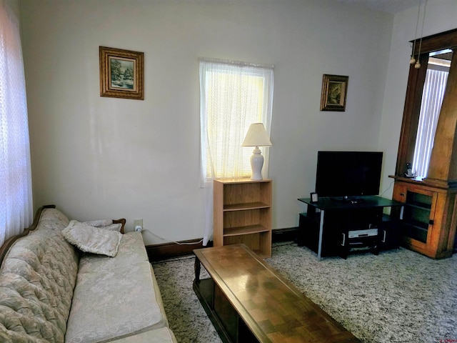 living area with baseboards