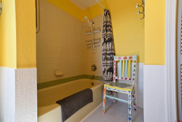 full bathroom with bathtub / shower combination