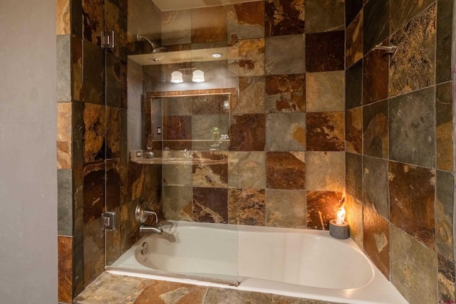 full bathroom featuring tiled shower / bath