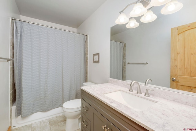 bathroom with vanity, shower / bathtub combination with curtain, a chandelier, and toilet