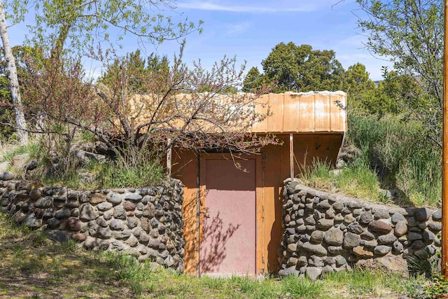 view of outdoor structure