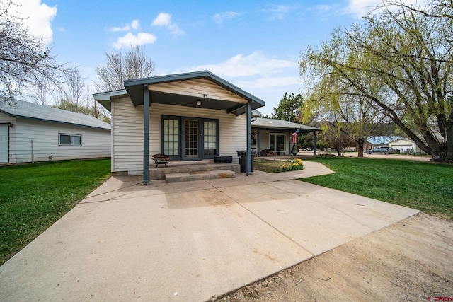 view of front of home featuring a porch and a front yard