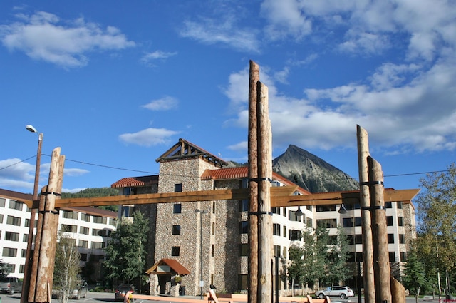 view of building exterior