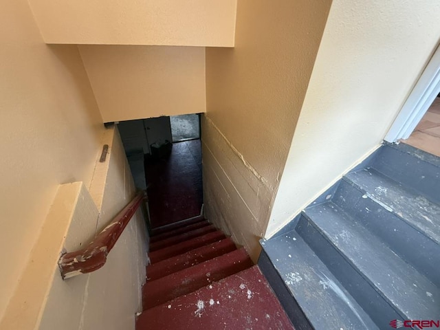 15556 D Rd, Delta, CO 81416 - view of stairs