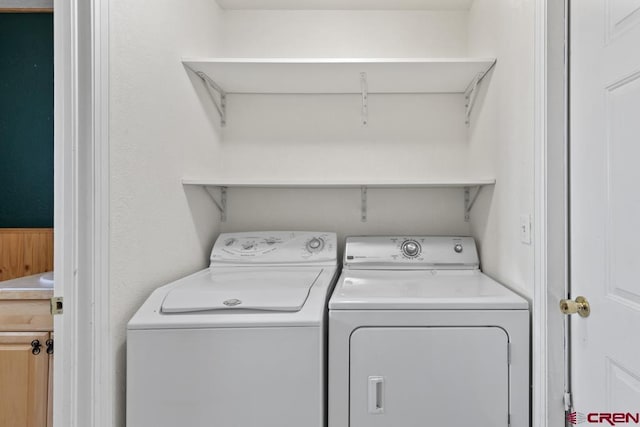 19496 E Rd, Delta, CO 81416 - washroom with washer and dryer