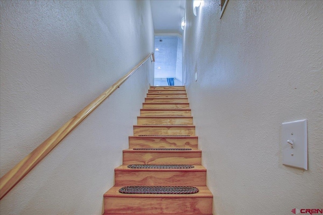 165 Twin Creek Cir, Pagosa Springs, CO 81147 - view of staircase