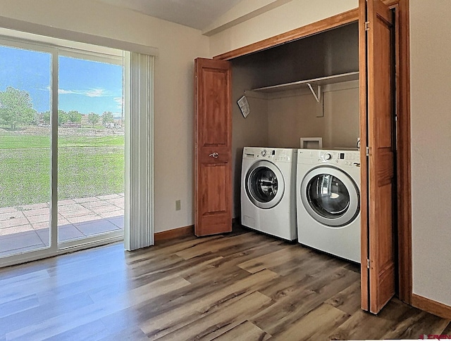 404 SE Birdie Cir, Cedaredge, CO 81413 - laundry area with independent washer and dryer and wood finished floors