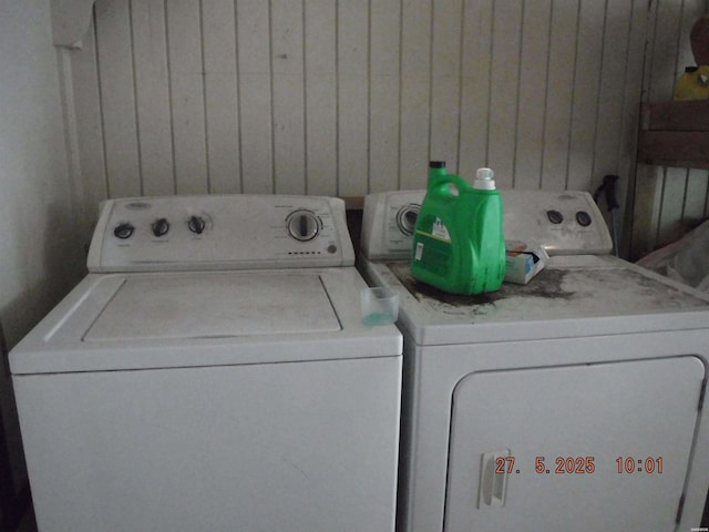 47 Segovia Dr, Hot Springs, AR 71909 - laundry area featuring washer and dryer