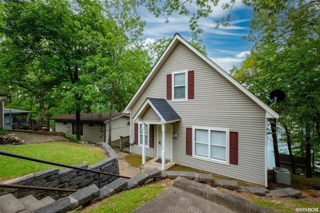1745 Thornton Ferry Rd, Hot Springs, AR 71913 - bungalow with a front lawn and central AC