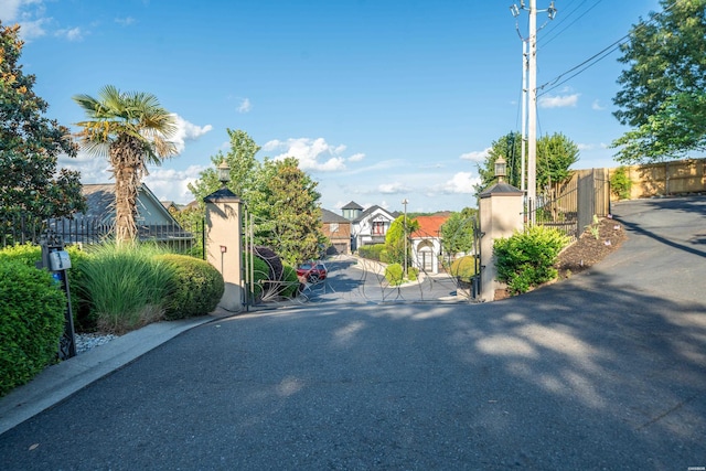 347 Paradise Pt, Hot Springs, AR 71913 - view of asphalt driveway with a gate and a gated entry