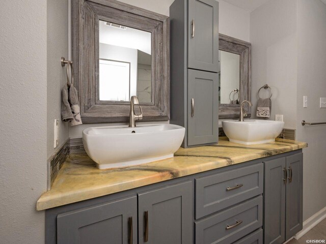 9925 Echo Valley Ct, Little Rock, AR 72227 - full bathroom with double vanity