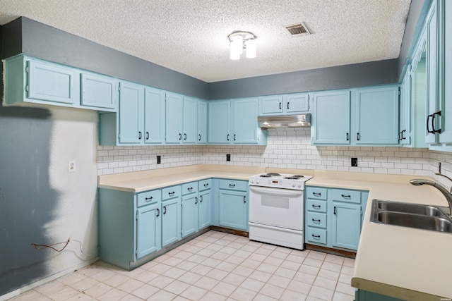 711 S Red St, Sheridan, AR 72150 - kitchen with a textured ceiling, a sink, decorative backsplash, under cabinet range hood, and white electric stove