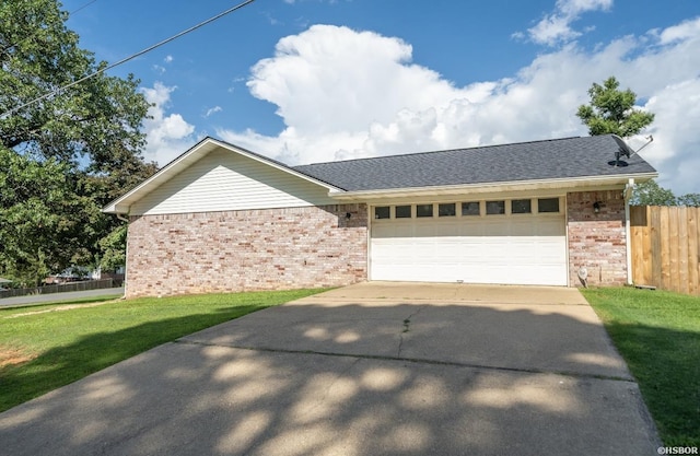 200 Cole Pl, Hot Springs, AR 71901 - view of front facade with brick siding, driveway, and an attached garage