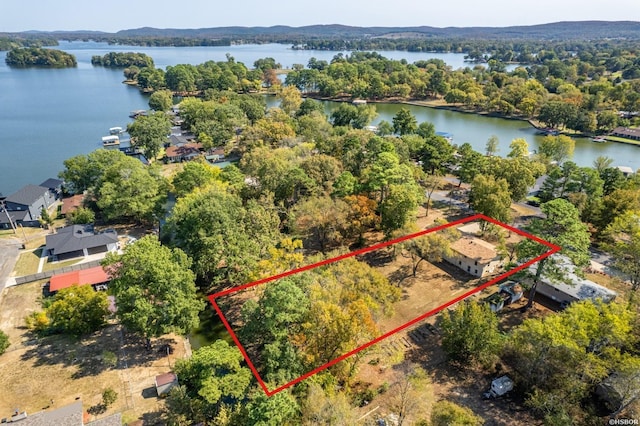235 Echo Pt, Hot Springs, AR 71913 - aerial view of property's location with a nearby body of water and property parcel outlined
