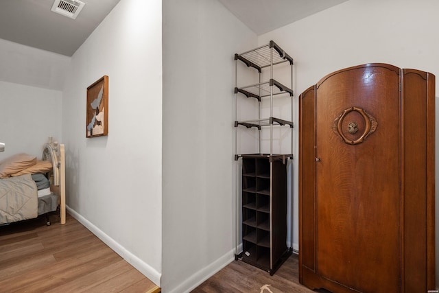 181 Fish Hatchery Rd Unit P2, Hot Springs, AR 71913 - bedroom featuring wood finished floors and baseboards