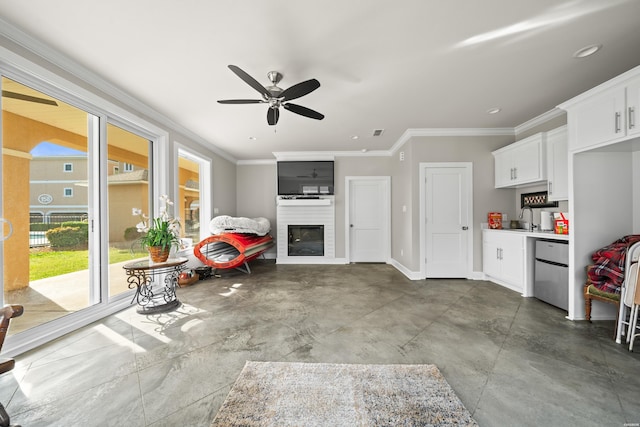 150 Villa Pointe Pt Unit A, Hot Springs, AR 71913 - living area featuring ornamental molding, ceiling fan, concrete flooring, a glass covered fireplace, and baseboards