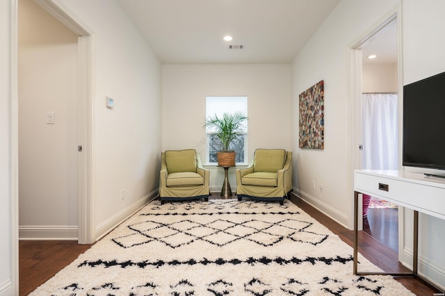 1129 Marion Anderson Rd, Hot Springs, AR 71913 - sitting room featuring dark wood-style floors, baseboards, and recessed lighting