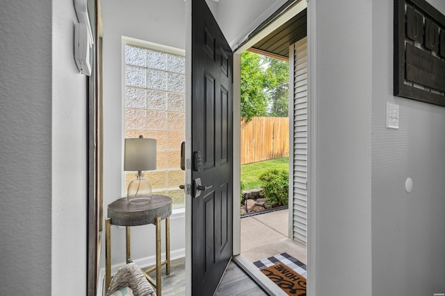 125 Eagle View Pt, Hot Springs, AR 71913 - foyer entrance with light wood-type flooring
