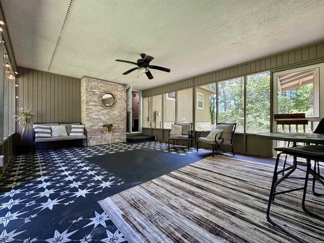 612 Independence, Hot Springs, AR 71913 - view of sunroom / solarium