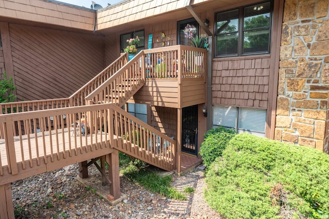 1412 Airport Rd, Hot Springs, AR 71913 - wooden deck featuring stairway