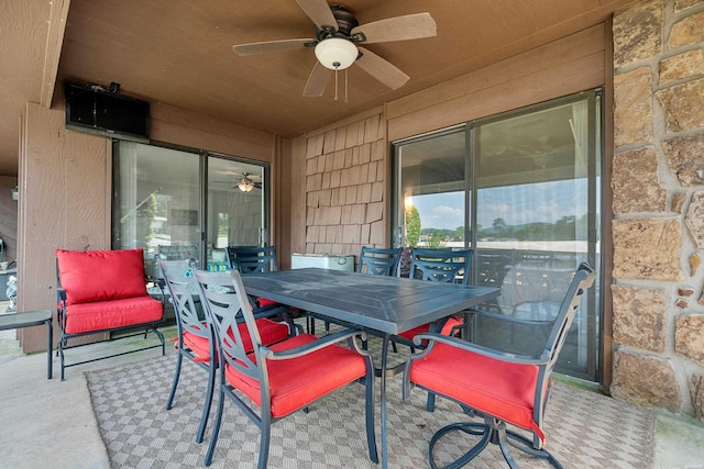 1412 Airport Rd, Hot Springs, AR 71913 - view of patio featuring a ceiling fan and outdoor dining area
