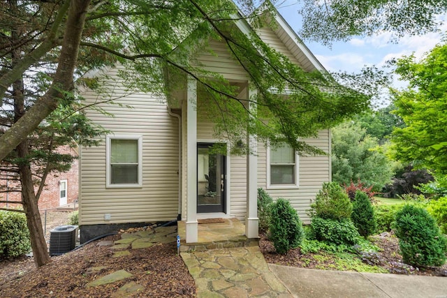 180 Port Au Prince, Hot Springs, AR 71913 - view of front facade with cooling unit