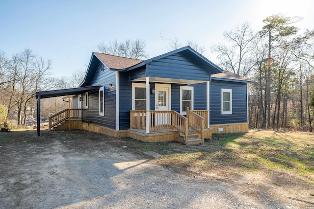 196 Morphew Rd, Hot Springs, AR 71913 - view of front facade with a porch and roof with shingles