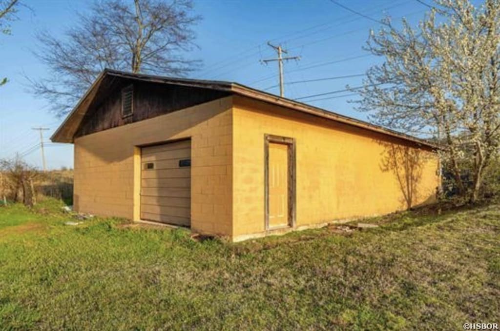 130 S Persimmon St, Hot Springs, AR 71901 - view of outbuilding
