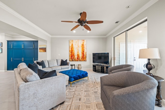 244 Bayou Pt Unit 401-B, Hot Springs, AR 71913 - living room featuring a ceiling fan, crown molding, recessed lighting, and baseboards