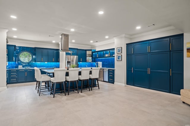 244 Bayou Pt Unit 401-B, Hot Springs, AR 71913 - kitchen featuring appliances with stainless steel finishes, decorative backsplash, a breakfast bar, blue cabinetry, and crown molding