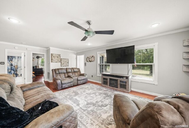 136 Ami Jo Dr, Hot Springs, AR 71913 - living area featuring ornamental molding, baseboards, a ceiling fan, wood finished floors, and recessed lighting