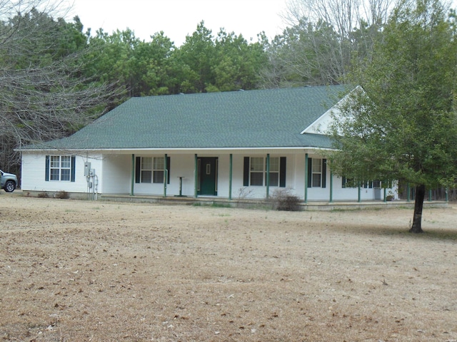 view of front facade featuring a porch