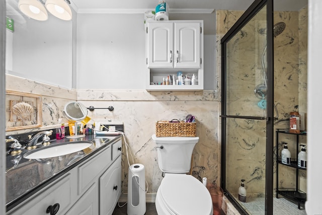 201 Audubon St Unit 1003, Hot Springs, AR 71913 - bathroom with a shower stall, toilet, vanity, and crown molding