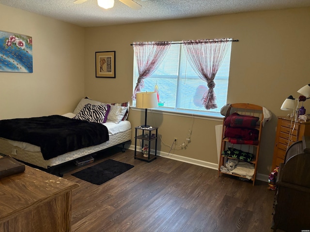 301 Halteria Ln Unit A, B, C, D, E, Hot Springs, AR 71913 - bedroom featuring wood finished floors, a textured ceiling, and baseboards
