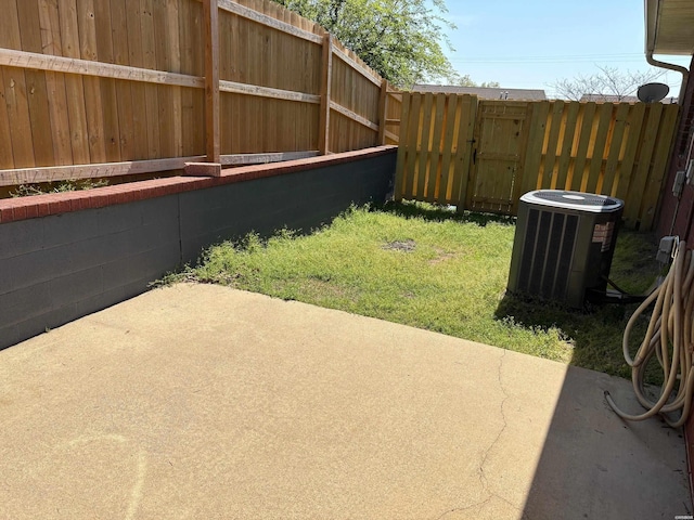 301 Halteria Ln Unit A, B, C, D, E, Hot Springs, AR 71913 - view of yard featuring fence, a patio area, and cooling unit