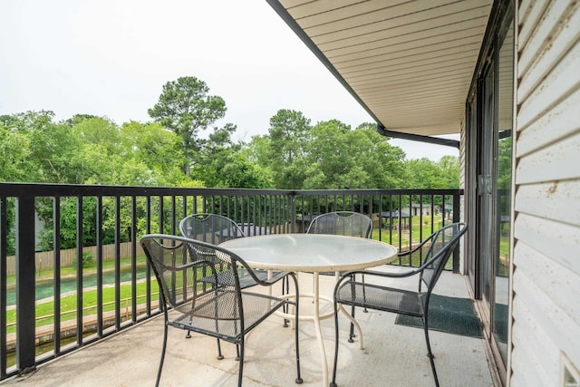 5371 Central Ave Unit 5L, Hot Springs, AR 71913 - balcony featuring outdoor dining area