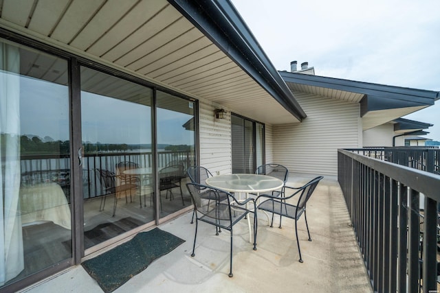 5371 Central Ave Unit 5L, Hot Springs, AR 71913 - balcony with outdoor dining space