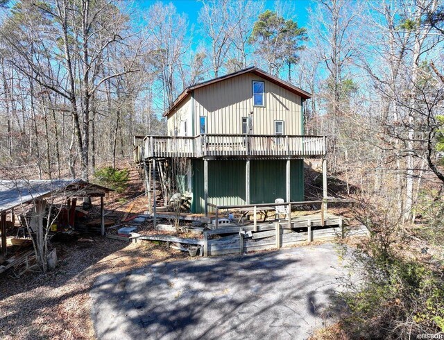 view of front of house featuring a deck