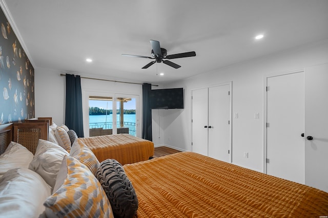 bedroom with access to exterior, recessed lighting, ornamental molding, and a ceiling fan